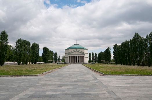 Bela_Rosin_mausoleo2